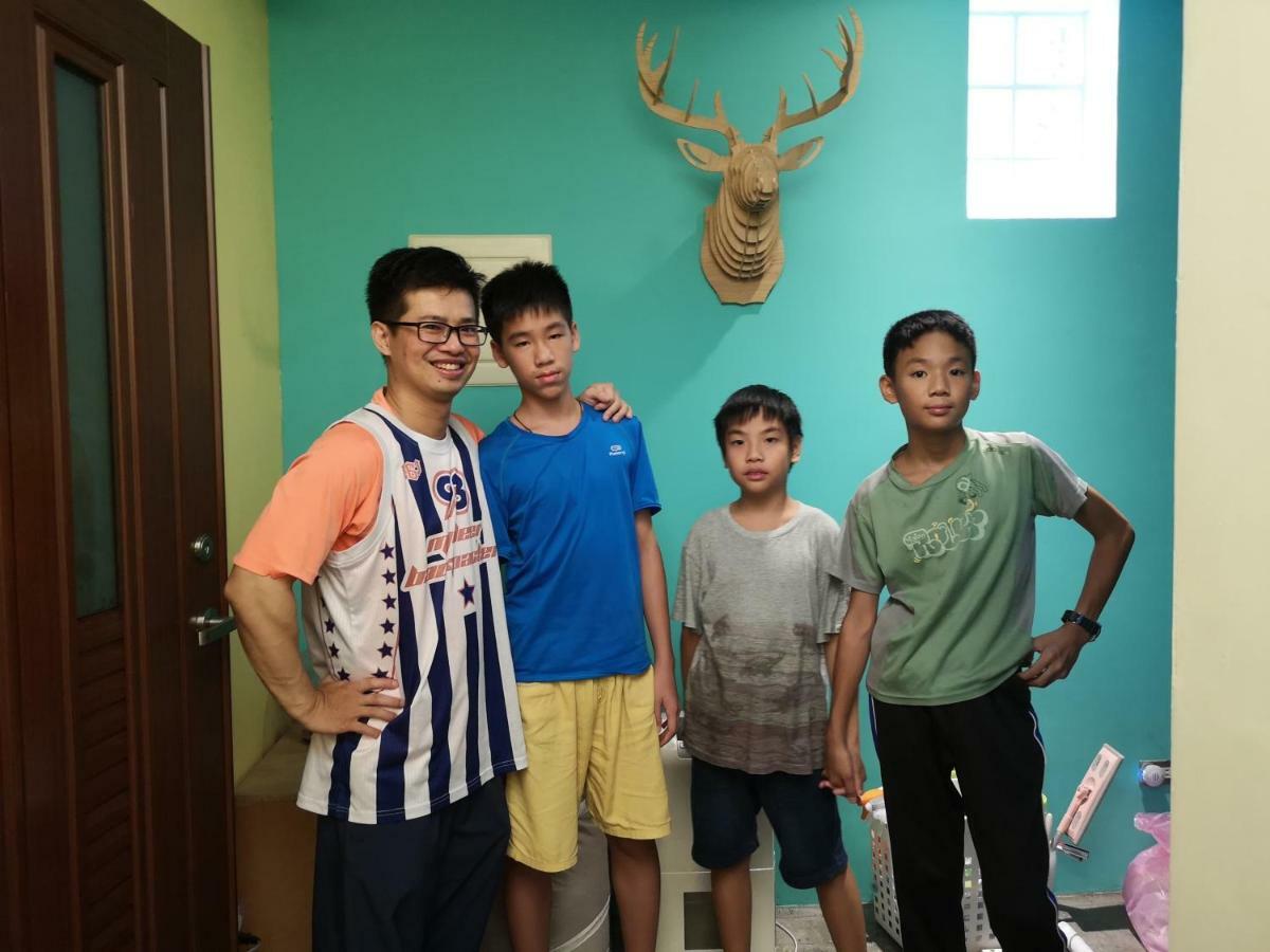 Auberge de jeunesse Mydeer Backpacker à Tainan Extérieur photo